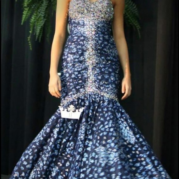 Pageant/Formal Dress - Picture 4 of 5